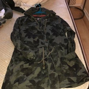 Camp jacket with hoodie